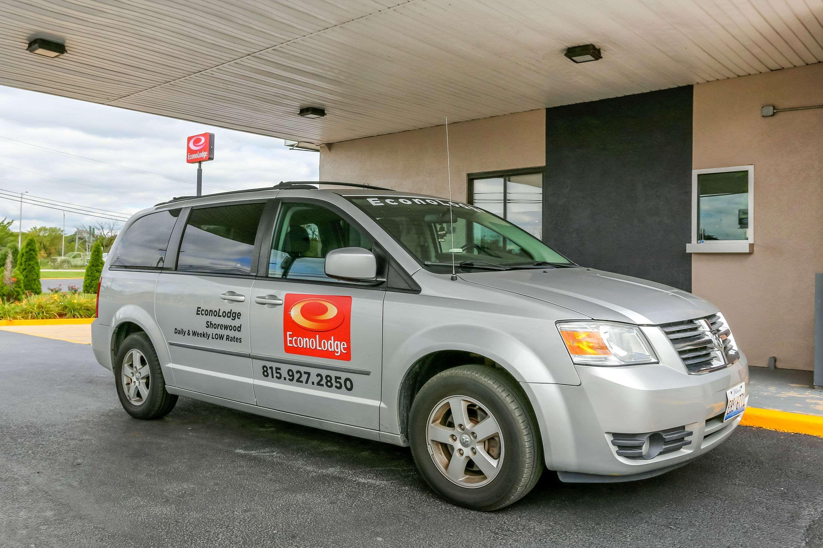 Econo Lodge Shorewood Экстерьер фото